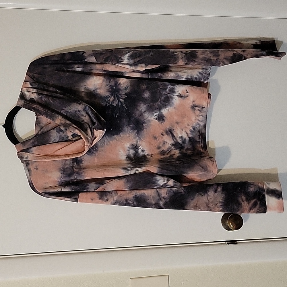 Roma Concept By Rosee Tie-Dye Crop Hooded Long Sleeve Top - Picture 6 of 6
